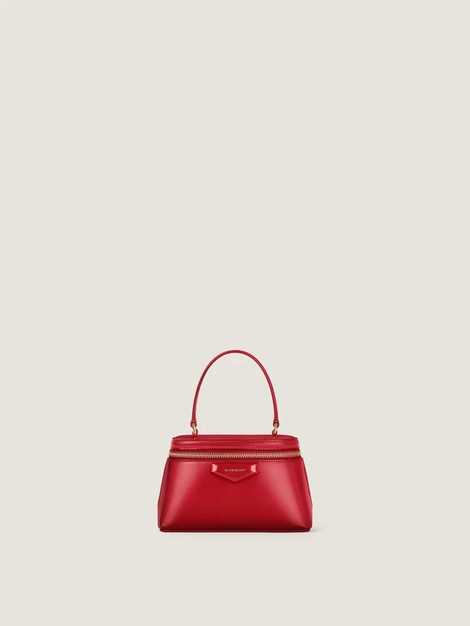 Antigona Vanity Bag in Box Leather with Chain Antigona Vanity Bag in Box Leather with Chain
