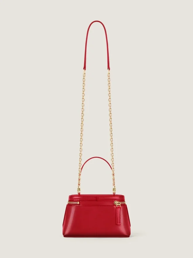 Antigona Vanity Bag in Box Leather with Chain Antigona Vanity Bag in Box Leather with Chain