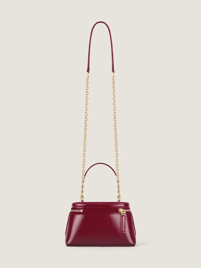 Antigona Vanity Bag in Box Leather with Chain Antigona Vanity Bag in Box Leather with Chain