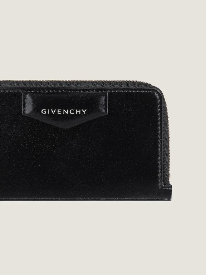 Antigona Zipped Card Holder in Box Leather Antigona Zipped Card Holder in Box Leather
