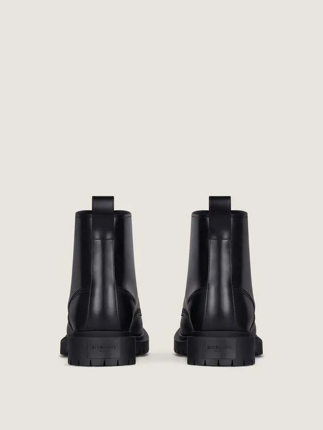 Lace up Boots in Leather Lace up Boots in Leather