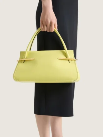 Medium Pinch Bag in Leather