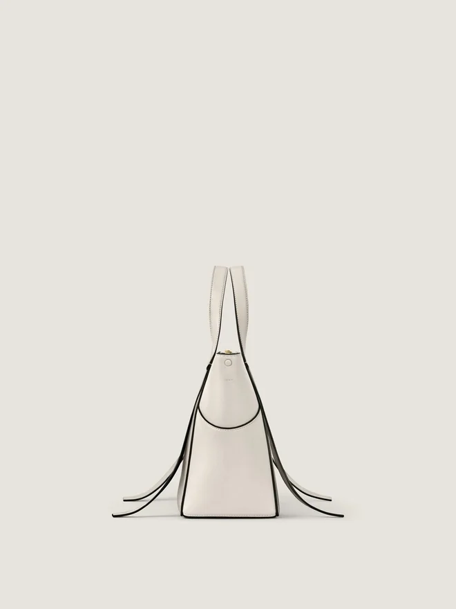 Medium the Snatch Bag in Grained Leather Medium the Snatch Bag in Grained Leather